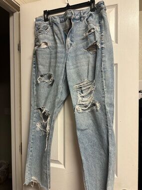 American Eagle Outfitters Light Blue Denim Jeans